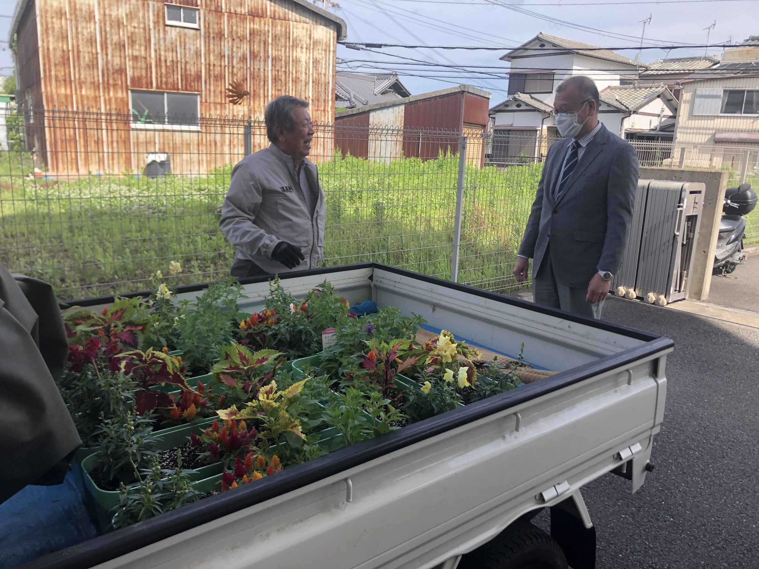 第五親和園に花いっぱい推進協議会様から可愛いお花が届きました。写真